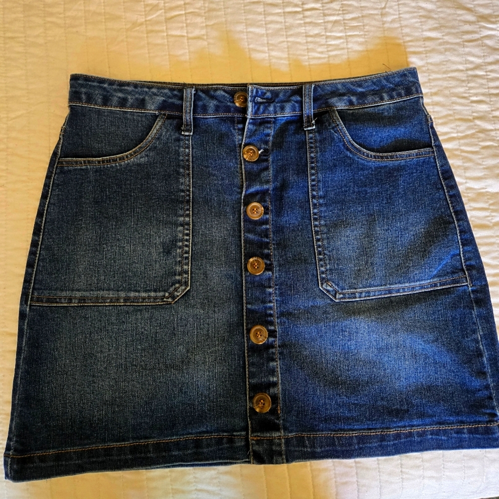 Denim skirt by Kensie jeans